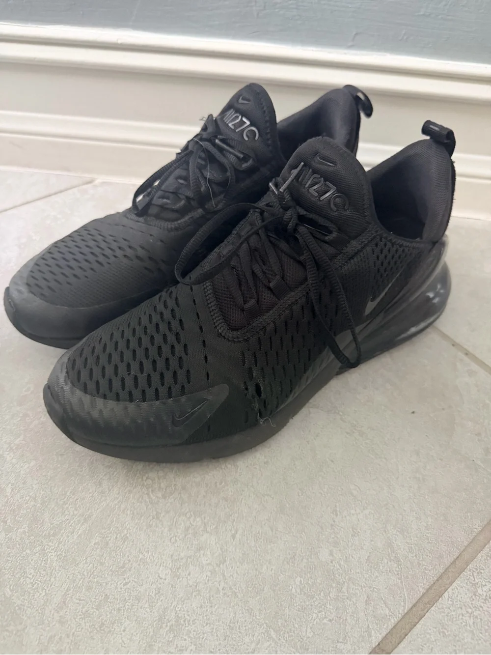 Nike Air Max 270 Men's Running Shoes - Black